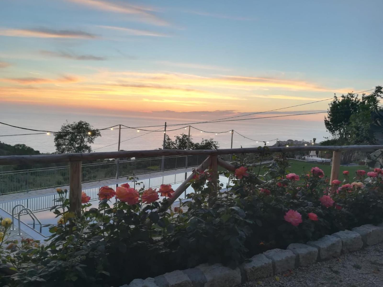 Borgo Rosso Di Sera - Resort Country Chic San Lucido Buitenkant foto
